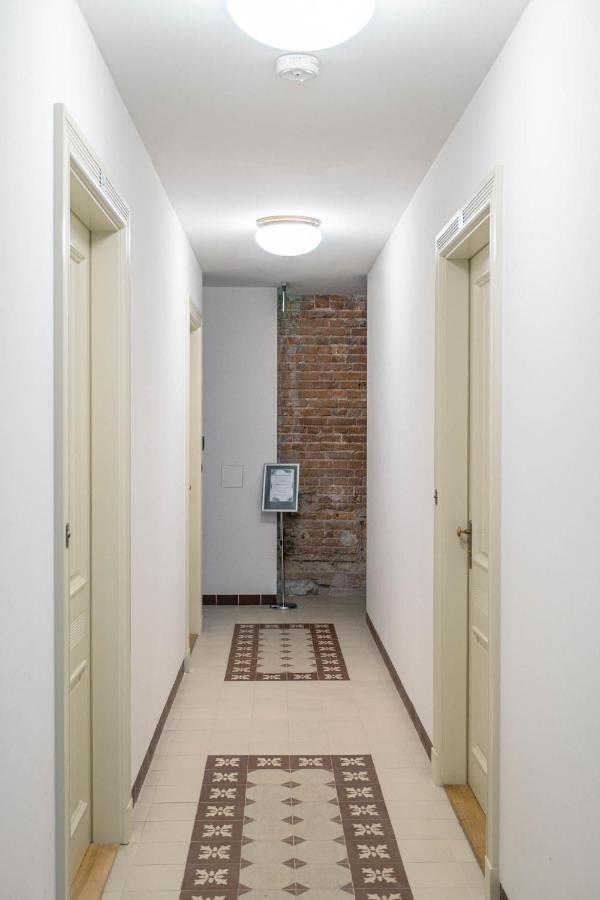 바르샤바 Apartament Grey Pearl Downtown 아파트 외부 사진